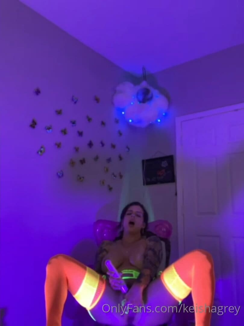 Keisha Grey Glowing Dildo